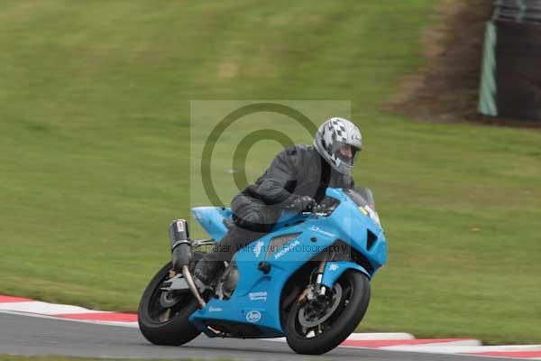 Motorcycle action photographs;event digital images;eventdigitalimages;no limits trackday;oulton park;oulton park circuit cheshire;oulton park photographs;peter wileman photography;trackday;trackday digital images;trackday photos