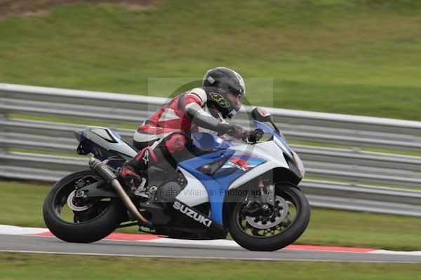 Motorcycle action photographs;event digital images;eventdigitalimages;no limits trackday;oulton park;oulton park circuit cheshire;oulton park photographs;peter wileman photography;trackday;trackday digital images;trackday photos