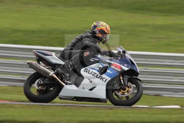 Motorcycle action photographs;event digital images;eventdigitalimages;no limits trackday;oulton park;oulton park circuit cheshire;oulton park photographs;peter wileman photography;trackday;trackday digital images;trackday photos