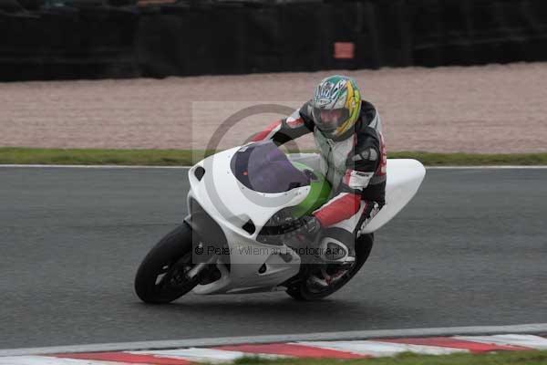 Motorcycle action photographs;event digital images;eventdigitalimages;no limits trackday;oulton park;oulton park circuit cheshire;oulton park photographs;peter wileman photography;trackday;trackday digital images;trackday photos