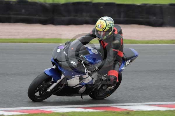 Motorcycle action photographs;event digital images;eventdigitalimages;no limits trackday;oulton park;oulton park circuit cheshire;oulton park photographs;peter wileman photography;trackday;trackday digital images;trackday photos