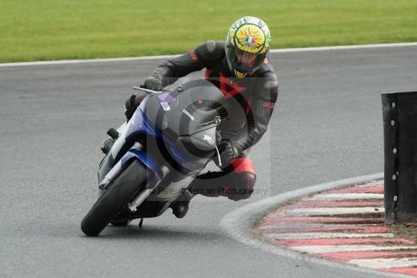 Motorcycle action photographs;event digital images;eventdigitalimages;no limits trackday;oulton park;oulton park circuit cheshire;oulton park photographs;peter wileman photography;trackday;trackday digital images;trackday photos