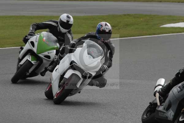 Motorcycle action photographs;event digital images;eventdigitalimages;no limits trackday;oulton park;oulton park circuit cheshire;oulton park photographs;peter wileman photography;trackday;trackday digital images;trackday photos