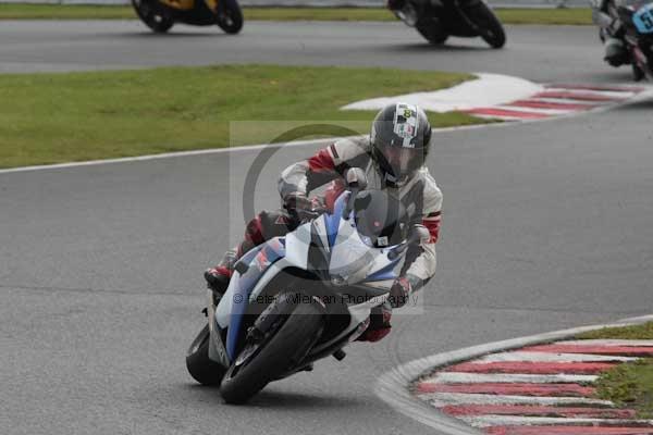 Motorcycle action photographs;event digital images;eventdigitalimages;no limits trackday;oulton park;oulton park circuit cheshire;oulton park photographs;peter wileman photography;trackday;trackday digital images;trackday photos