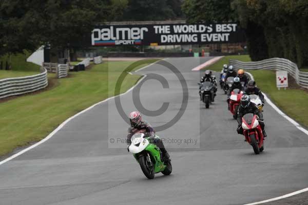 Motorcycle action photographs;event digital images;eventdigitalimages;no limits trackday;oulton park;oulton park circuit cheshire;oulton park photographs;peter wileman photography;trackday;trackday digital images;trackday photos