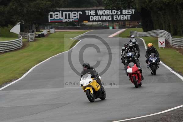 Motorcycle action photographs;event digital images;eventdigitalimages;no limits trackday;oulton park;oulton park circuit cheshire;oulton park photographs;peter wileman photography;trackday;trackday digital images;trackday photos