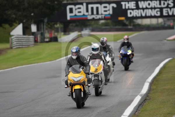 Motorcycle action photographs;event digital images;eventdigitalimages;no limits trackday;oulton park;oulton park circuit cheshire;oulton park photographs;peter wileman photography;trackday;trackday digital images;trackday photos