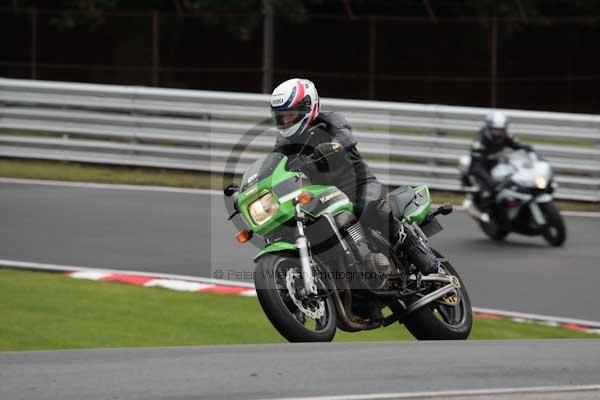 Motorcycle action photographs;event digital images;eventdigitalimages;no limits trackday;oulton park;oulton park circuit cheshire;oulton park photographs;peter wileman photography;trackday;trackday digital images;trackday photos