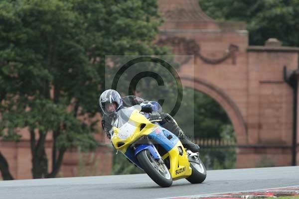 Motorcycle action photographs;event digital images;eventdigitalimages;no limits trackday;oulton park;oulton park circuit cheshire;oulton park photographs;peter wileman photography;trackday;trackday digital images;trackday photos