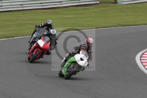 Motorcycle action photographs;event digital images;eventdigitalimages;no limits trackday;oulton park;oulton park circuit cheshire;oulton park photographs;peter wileman photography;trackday;trackday digital images;trackday photos