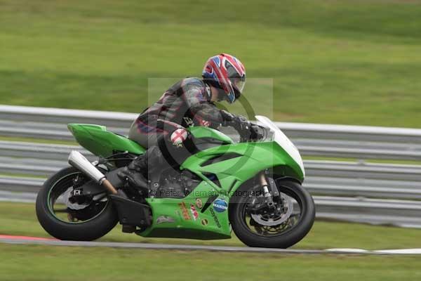 Motorcycle action photographs;event digital images;eventdigitalimages;no limits trackday;oulton park;oulton park circuit cheshire;oulton park photographs;peter wileman photography;trackday;trackday digital images;trackday photos