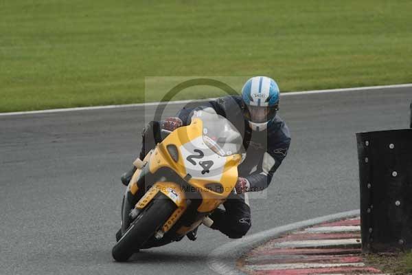 Motorcycle action photographs;event digital images;eventdigitalimages;no limits trackday;oulton park;oulton park circuit cheshire;oulton park photographs;peter wileman photography;trackday;trackday digital images;trackday photos