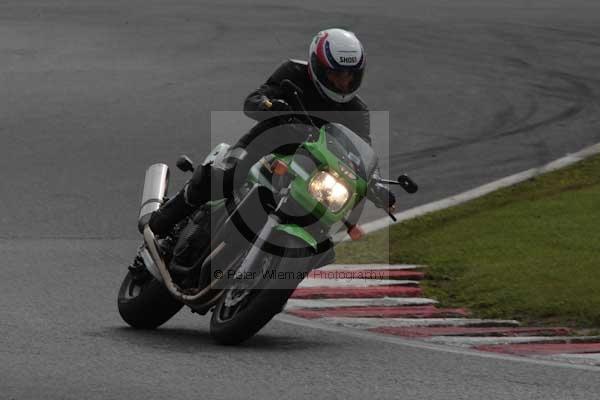 Motorcycle action photographs;event digital images;eventdigitalimages;no limits trackday;oulton park;oulton park circuit cheshire;oulton park photographs;peter wileman photography;trackday;trackday digital images;trackday photos