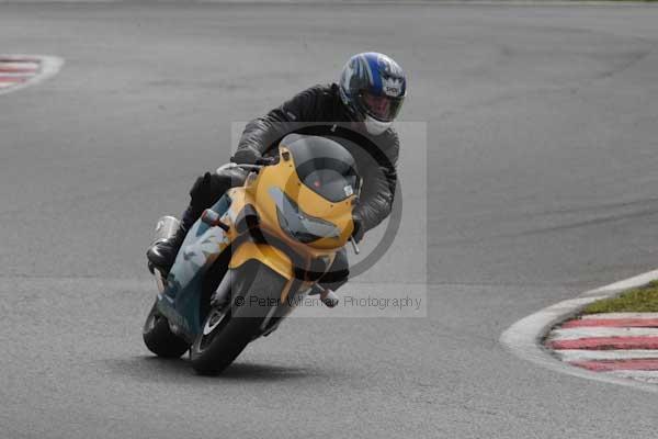 Motorcycle action photographs;event digital images;eventdigitalimages;no limits trackday;oulton park;oulton park circuit cheshire;oulton park photographs;peter wileman photography;trackday;trackday digital images;trackday photos