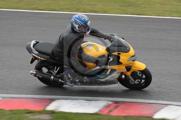 Motorcycle action photographs;event digital images;eventdigitalimages;no limits trackday;oulton park;oulton park circuit cheshire;oulton park photographs;peter wileman photography;trackday;trackday digital images;trackday photos