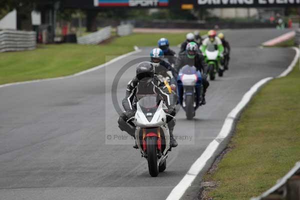 Motorcycle action photographs;event digital images;eventdigitalimages;no limits trackday;oulton park;oulton park circuit cheshire;oulton park photographs;peter wileman photography;trackday;trackday digital images;trackday photos