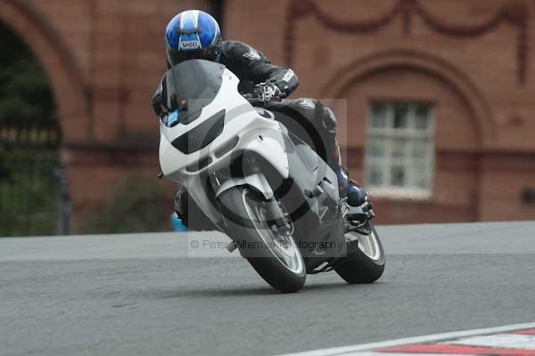 Motorcycle action photographs;event digital images;eventdigitalimages;no limits trackday;oulton park;oulton park circuit cheshire;oulton park photographs;peter wileman photography;trackday;trackday digital images;trackday photos