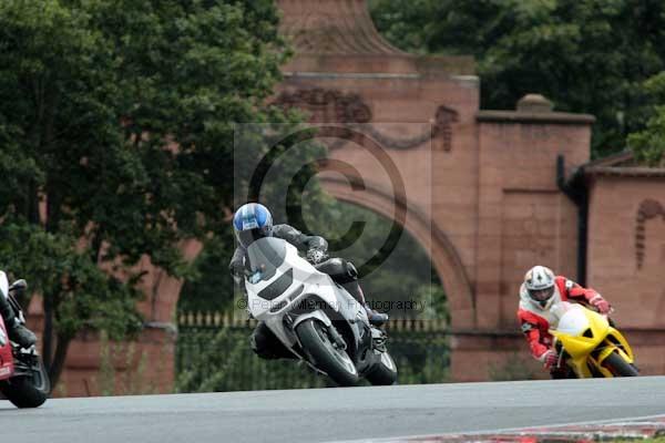 Motorcycle action photographs;event digital images;eventdigitalimages;no limits trackday;oulton park;oulton park circuit cheshire;oulton park photographs;peter wileman photography;trackday;trackday digital images;trackday photos