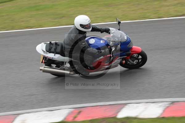 Motorcycle action photographs;event digital images;eventdigitalimages;no limits trackday;oulton park;oulton park circuit cheshire;oulton park photographs;peter wileman photography;trackday;trackday digital images;trackday photos