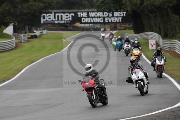 Motorcycle action photographs;event digital images;eventdigitalimages;no limits trackday;oulton park;oulton park circuit cheshire;oulton park photographs;peter wileman photography;trackday;trackday digital images;trackday photos