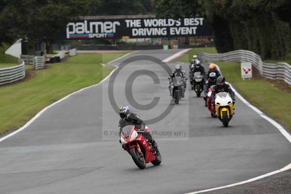 Motorcycle action photographs;event digital images;eventdigitalimages;no limits trackday;oulton park;oulton park circuit cheshire;oulton park photographs;peter wileman photography;trackday;trackday digital images;trackday photos