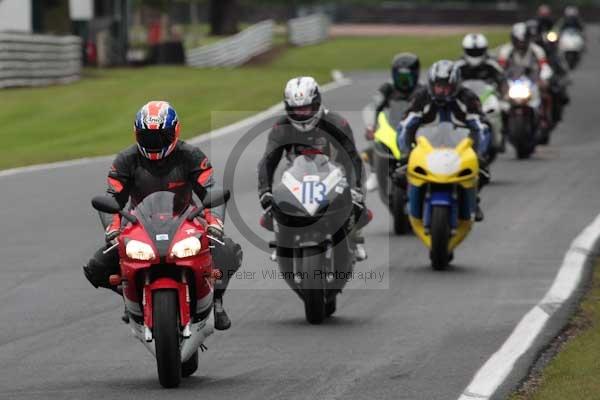 Motorcycle action photographs;event digital images;eventdigitalimages;no limits trackday;oulton park;oulton park circuit cheshire;oulton park photographs;peter wileman photography;trackday;trackday digital images;trackday photos