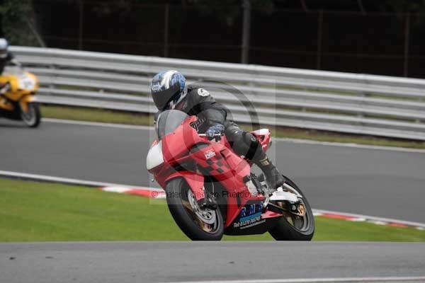 Motorcycle action photographs;event digital images;eventdigitalimages;no limits trackday;oulton park;oulton park circuit cheshire;oulton park photographs;peter wileman photography;trackday;trackday digital images;trackday photos