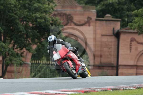 Motorcycle action photographs;event digital images;eventdigitalimages;no limits trackday;oulton park;oulton park circuit cheshire;oulton park photographs;peter wileman photography;trackday;trackday digital images;trackday photos