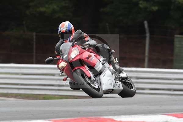 Motorcycle action photographs;event digital images;eventdigitalimages;no limits trackday;oulton park;oulton park circuit cheshire;oulton park photographs;peter wileman photography;trackday;trackday digital images;trackday photos