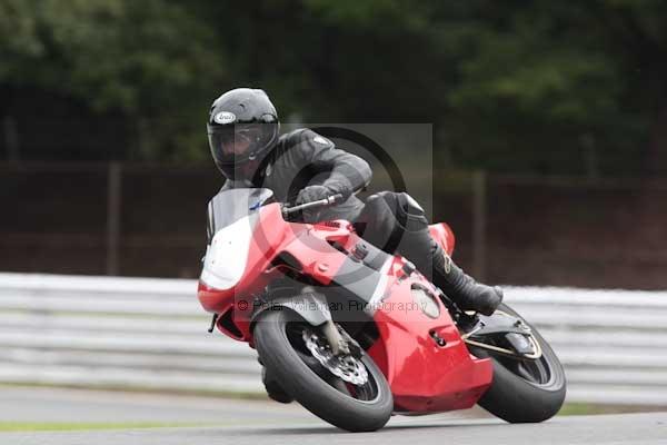 Motorcycle action photographs;event digital images;eventdigitalimages;no limits trackday;oulton park;oulton park circuit cheshire;oulton park photographs;peter wileman photography;trackday;trackday digital images;trackday photos