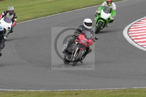 Motorcycle action photographs;event digital images;eventdigitalimages;no limits trackday;oulton park;oulton park circuit cheshire;oulton park photographs;peter wileman photography;trackday;trackday digital images;trackday photos