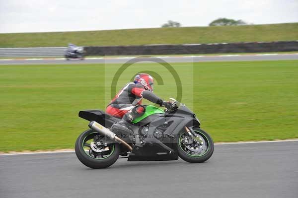 Motorcycle action photographs;Ty croes;anglesey;anglesey photographs;event digital images;eventdigitalimages;no limits trackday;peter wileman photography;trac mon;trackday;trackday digital images;trackday photos