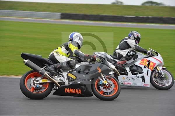 Motorcycle action photographs;Ty croes;anglesey;anglesey photographs;event digital images;eventdigitalimages;no limits trackday;peter wileman photography;trac mon;trackday;trackday digital images;trackday photos