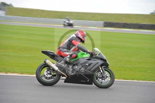 Motorcycle action photographs;Ty croes;anglesey;anglesey photographs;event digital images;eventdigitalimages;no limits trackday;peter wileman photography;trac mon;trackday;trackday digital images;trackday photos