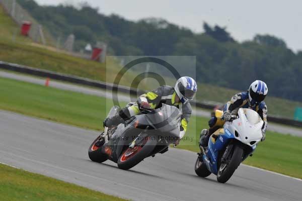 Motorcycle action photographs;Ty croes;anglesey;anglesey photographs;event digital images;eventdigitalimages;no limits trackday;peter wileman photography;trac mon;trackday;trackday digital images;trackday photos