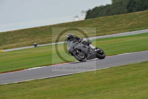 Motorcycle action photographs;Ty croes;anglesey;anglesey photographs;event digital images;eventdigitalimages;no limits trackday;peter wileman photography;trac mon;trackday;trackday digital images;trackday photos