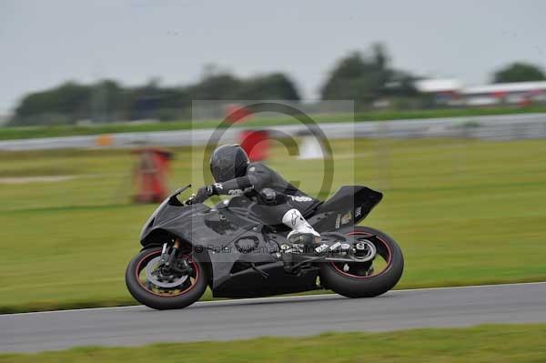 Motorcycle action photographs;Ty croes;anglesey;anglesey photographs;event digital images;eventdigitalimages;no limits trackday;peter wileman photography;trac mon;trackday;trackday digital images;trackday photos