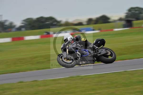 Motorcycle action photographs;Ty croes;anglesey;anglesey photographs;event digital images;eventdigitalimages;no limits trackday;peter wileman photography;trac mon;trackday;trackday digital images;trackday photos