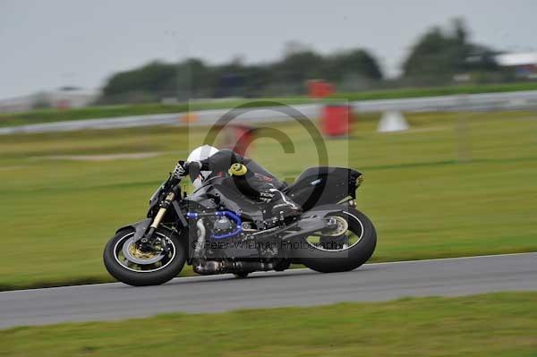 Motorcycle action photographs;Ty croes;anglesey;anglesey photographs;event digital images;eventdigitalimages;no limits trackday;peter wileman photography;trac mon;trackday;trackday digital images;trackday photos