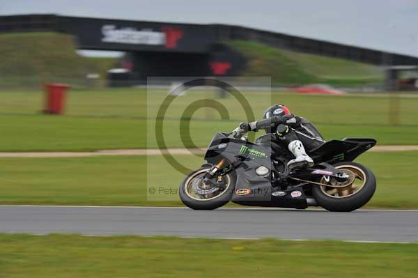 Motorcycle action photographs;Ty croes;anglesey;anglesey photographs;event digital images;eventdigitalimages;no limits trackday;peter wileman photography;trac mon;trackday;trackday digital images;trackday photos