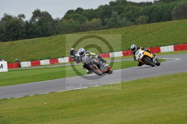 Motorcycle action photographs;Ty croes;anglesey;anglesey photographs;event digital images;eventdigitalimages;no limits trackday;peter wileman photography;trac mon;trackday;trackday digital images;trackday photos