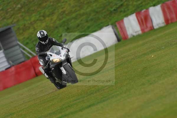 Motorcycle action photographs;Ty croes;anglesey;anglesey photographs;event digital images;eventdigitalimages;no limits trackday;peter wileman photography;trac mon;trackday;trackday digital images;trackday photos