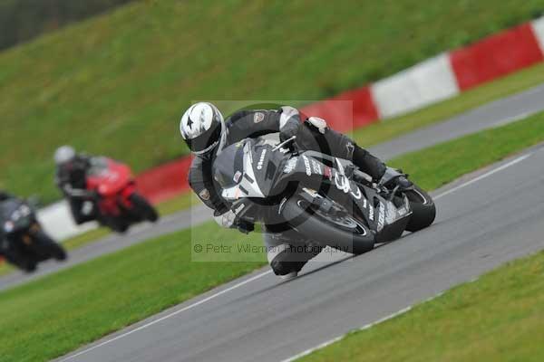 Motorcycle action photographs;Ty croes;anglesey;anglesey photographs;event digital images;eventdigitalimages;no limits trackday;peter wileman photography;trac mon;trackday;trackday digital images;trackday photos