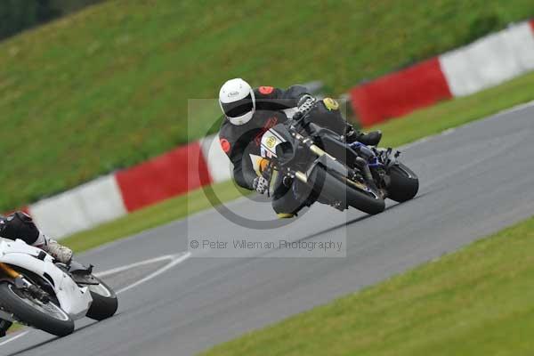 Motorcycle action photographs;Ty croes;anglesey;anglesey photographs;event digital images;eventdigitalimages;no limits trackday;peter wileman photography;trac mon;trackday;trackday digital images;trackday photos