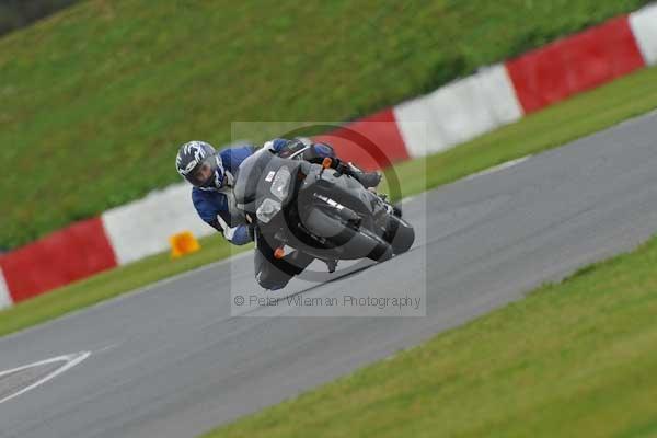 Motorcycle action photographs;Ty croes;anglesey;anglesey photographs;event digital images;eventdigitalimages;no limits trackday;peter wileman photography;trac mon;trackday;trackday digital images;trackday photos