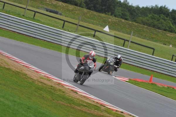 Motorcycle action photographs;Ty croes;anglesey;anglesey photographs;event digital images;eventdigitalimages;no limits trackday;peter wileman photography;trac mon;trackday;trackday digital images;trackday photos