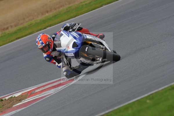 Motorcycle action photographs;Ty croes;anglesey;anglesey photographs;event digital images;eventdigitalimages;no limits trackday;peter wileman photography;trac mon;trackday;trackday digital images;trackday photos