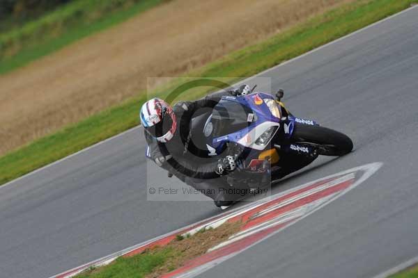 Motorcycle action photographs;Ty croes;anglesey;anglesey photographs;event digital images;eventdigitalimages;no limits trackday;peter wileman photography;trac mon;trackday;trackday digital images;trackday photos