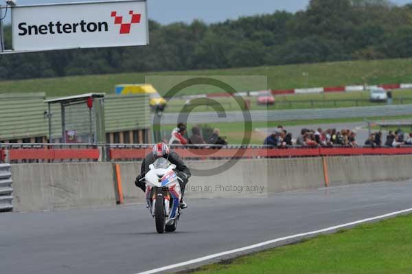 Motorcycle action photographs;Ty croes;anglesey;anglesey photographs;event digital images;eventdigitalimages;no limits trackday;peter wileman photography;trac mon;trackday;trackday digital images;trackday photos