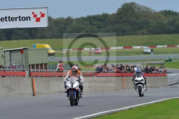 Motorcycle action photographs;Ty croes;anglesey;anglesey photographs;event digital images;eventdigitalimages;no limits trackday;peter wileman photography;trac mon;trackday;trackday digital images;trackday photos